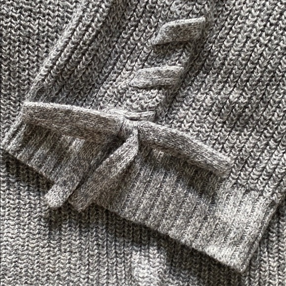 Grey Sweater- American Eagle - Picture 3 of 7